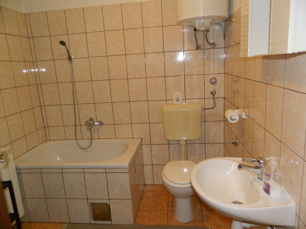 Vacation Home Kuca Za Odmor Красно Номер фото
